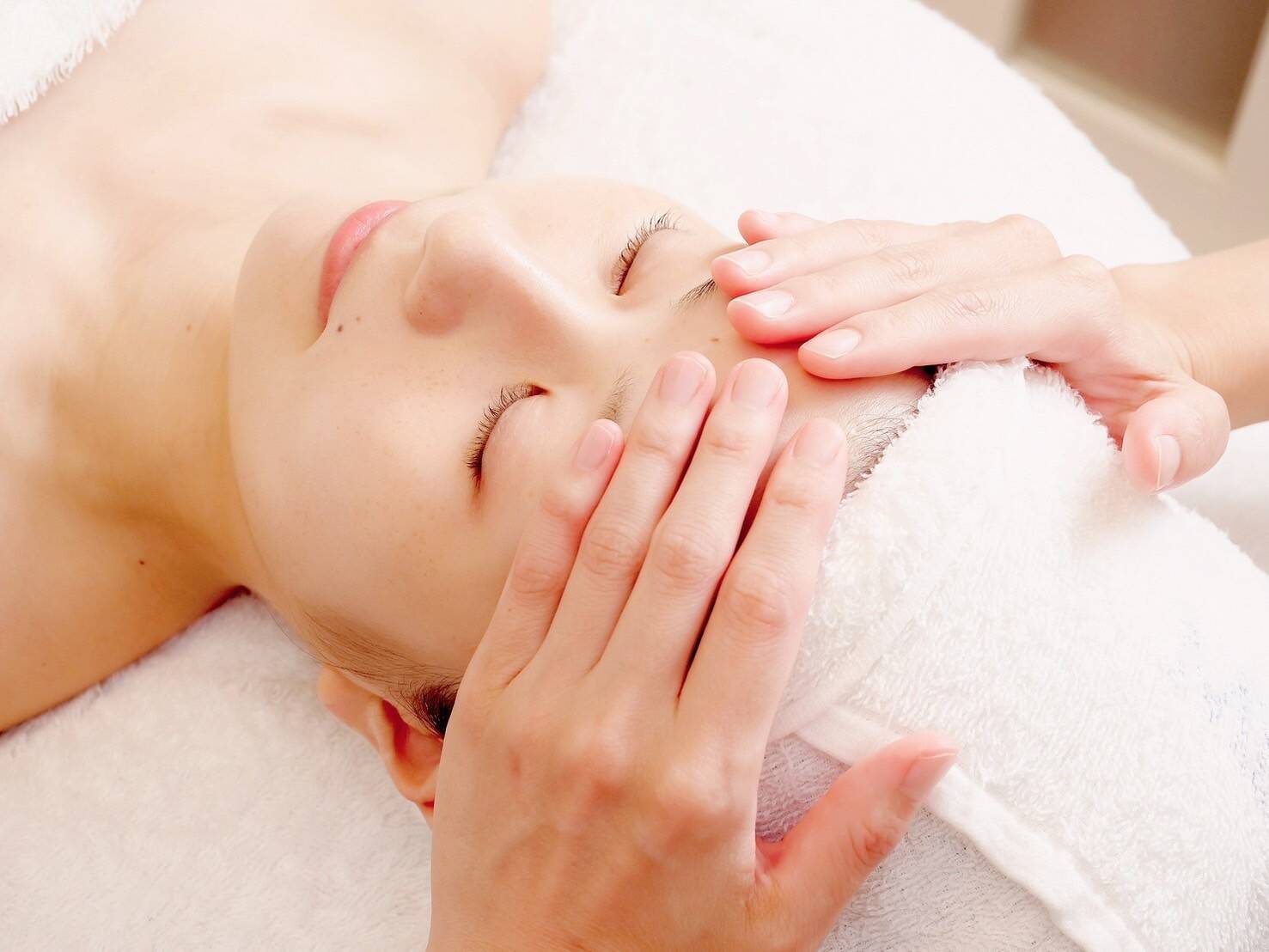 Facial Beauty | MENARD OSAKA メナード化粧品 大阪心斎橋筋店